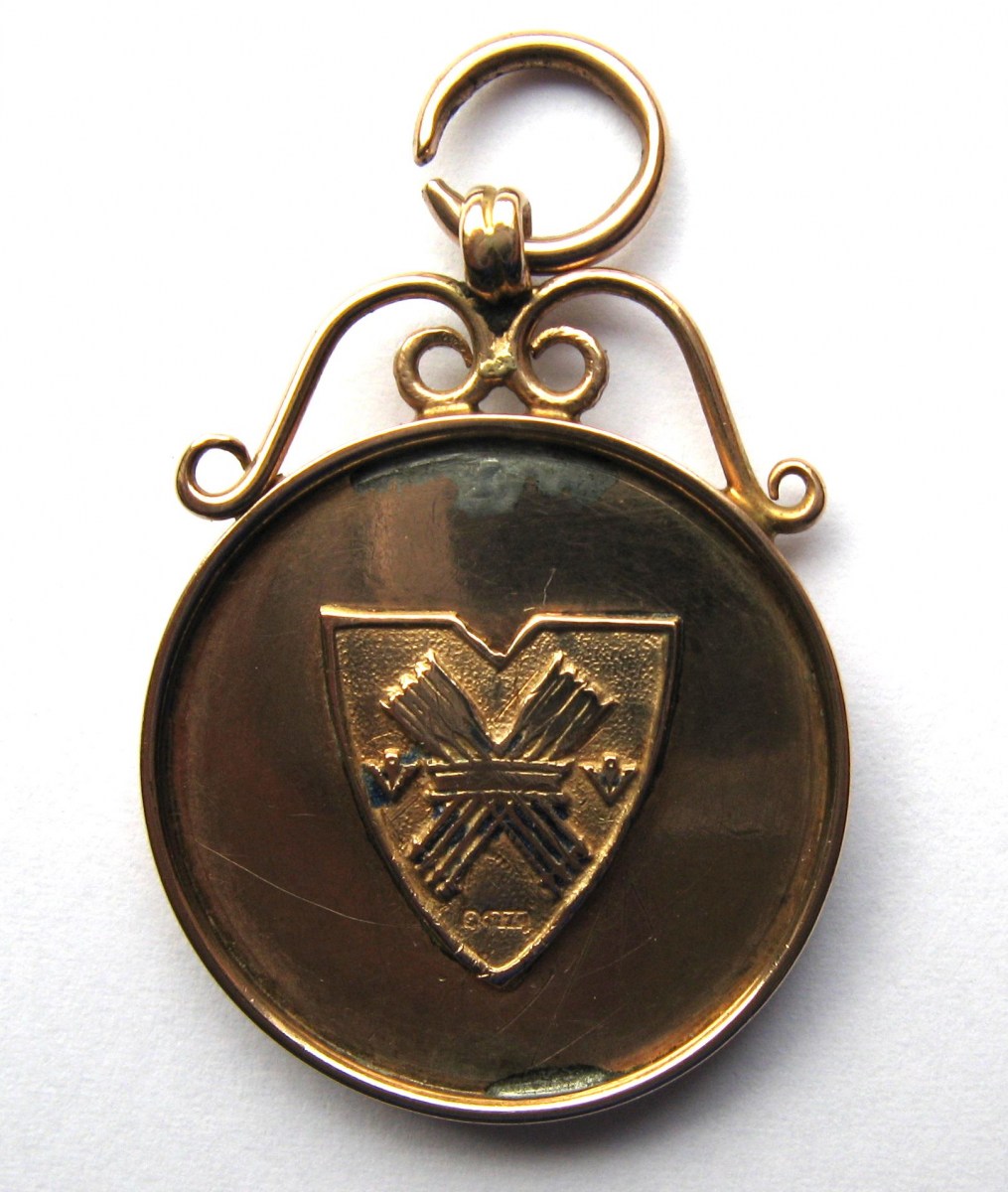 1920-21 Football Medal 01.jpg