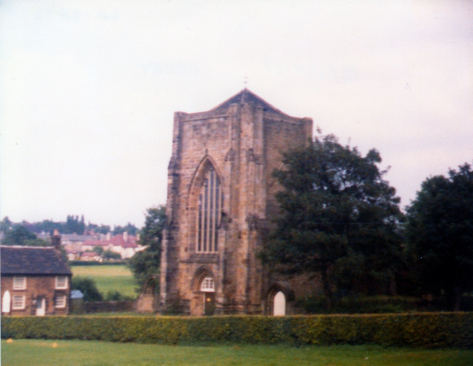 Beauchief Abbey 1982.jpg